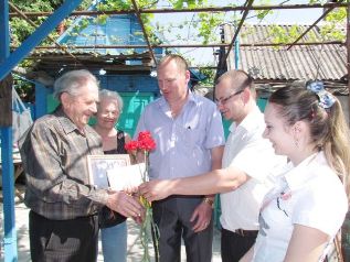 фото УЛЭС поздравление с Днем Победы труженника тыла Пасечников Виктор Ефимович.jpg фото УЛЭС поздравление с Днем Победы труженника тыла Пасечников Виктор Ефимович.jpg